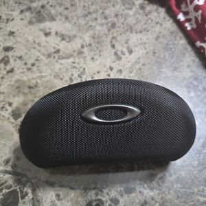 Oakley Hard Shell Glasses Case + Spare Temple Arms (Crosslink Series)